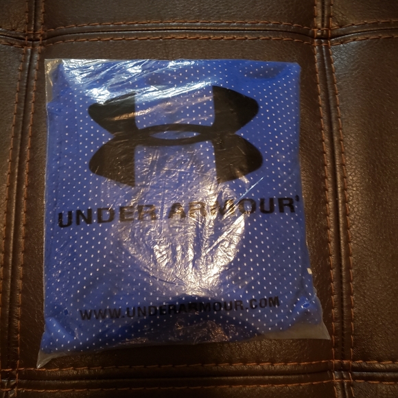 Mens Under Armour Heatgear REVERSABLE Tank Top - Picture 2 of 3